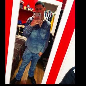 Meet your Posher, Aronny l.